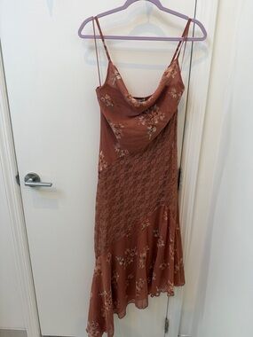 Sincerely Jules Floral Lace-Panel Asymmetrical Dress